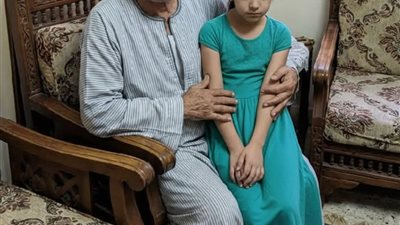 كل مره بنتي ترجع من عند جدها