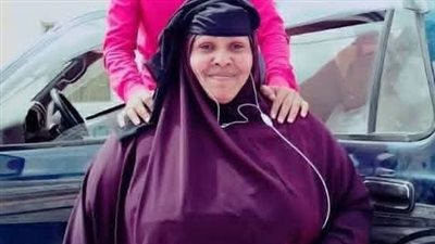 دفنت سرّها تحت المطبخ 30 سنة… والرسالة كسرت قلبي قبل الصندوق